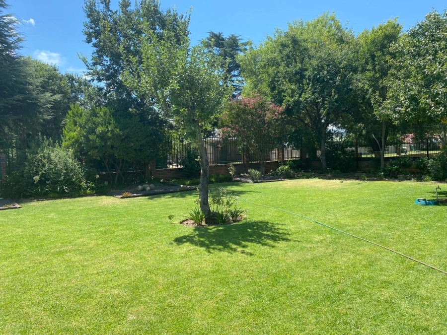 5 Bedroom Property for Sale in Ladybrand Free State